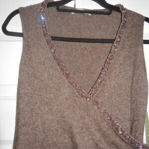 Velvet Brand Top with shiny decor - 40% wool Sz M
